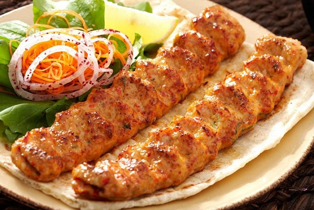 عمل كباب بلحم الدجاج  Kabab.Dj.3