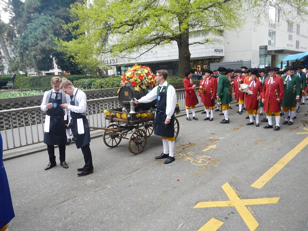 الگاردينيا تحضر أكبر مهرجانات مدينة زيورخ السويسرية  Sech.04