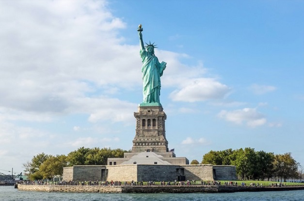 تمثال الحرية في ولاية نيويورك الأمريكية	 Huriaa.2