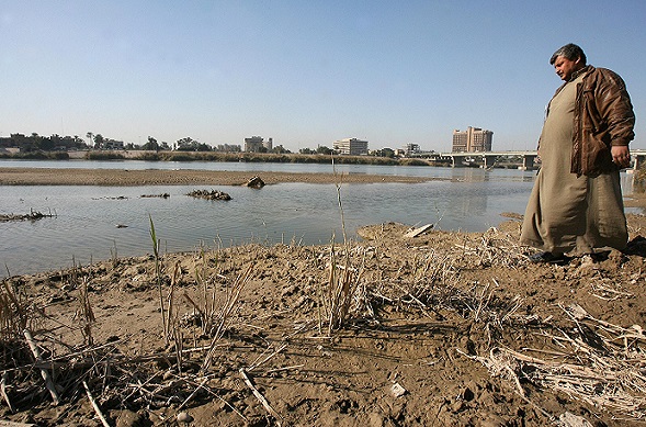 كارثة الجفاف في العراق : الدكتور هيثم الشيباني Jafaff